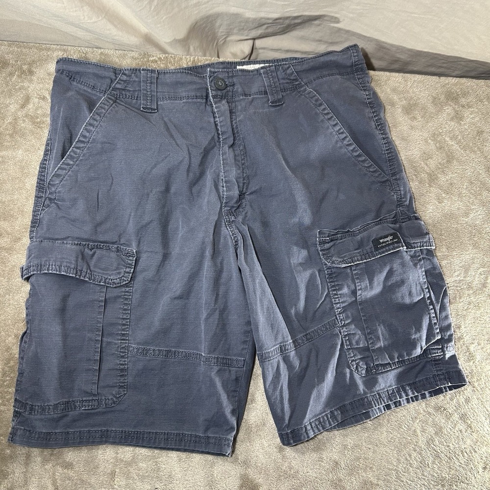 Wrangler Men's Cargo Shorts Size 34x10 Gray Relaxed Fit Utility Pockets